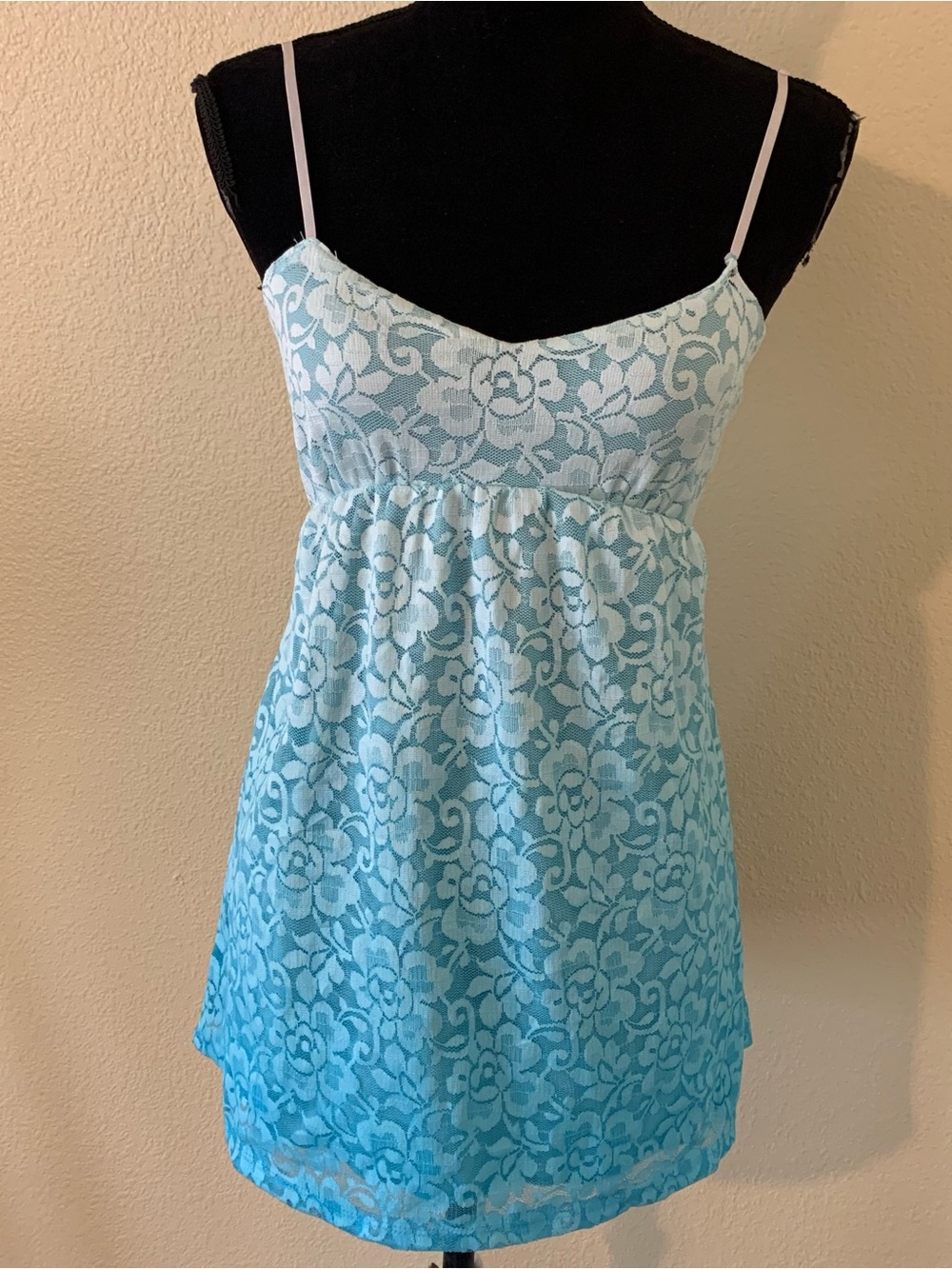 Vanilla Bay Blue Ombre Lace Cami Top